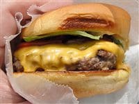 NY発！行列覚悟のハンバーガーショップ