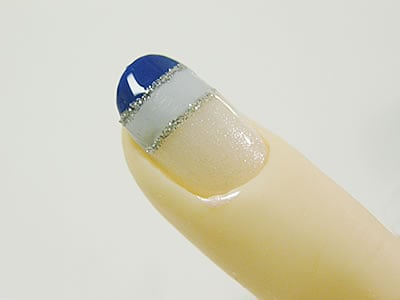 基本のネイルアート　ボーダーネイル