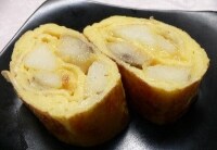 バター風味のポテトと、ほんのり甘い玉子焼きが合体！（茶色に見える部分はじゃがいもの皮）<br />