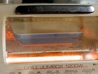 オーブントースターで生地が固まるまで5分ほど焼く。