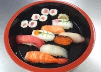 寿司桶に盛る