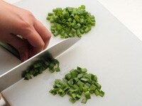 野菜を切る