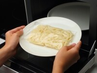 冷凍「さぬきうどん」をレンジ加熱する