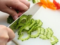 【トッピング】の夏野菜を準備する