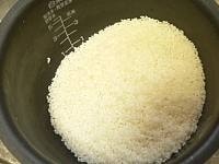 米は30分前にといで水を捨てておく。