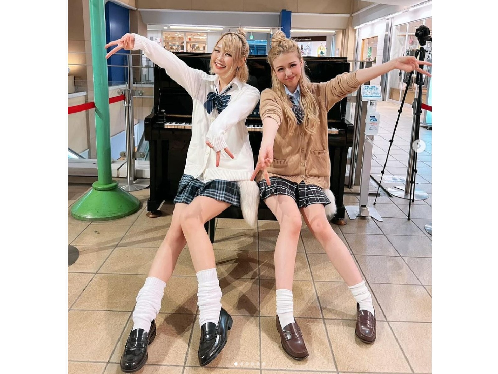 ハラミちゃん、美脚あらわな超ミニスカギャル姿に「ほんまにかわいすぎん？！？」「ギャルミも可愛すぎる!!」 - All About ニュース
