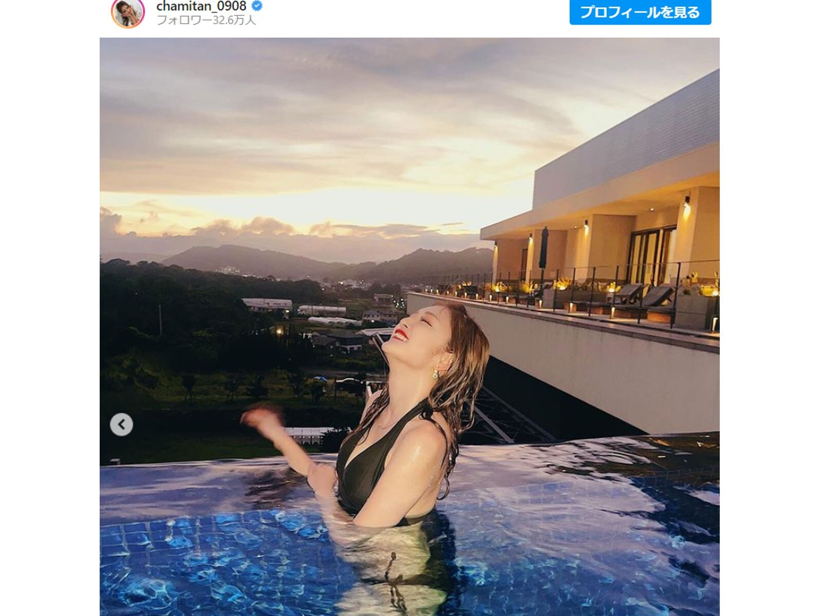 「こいつはどエロい」ゆうちゃみ、胸元あわらな水着姿でナイトプールを満喫！ 「色気ハンパない…」
