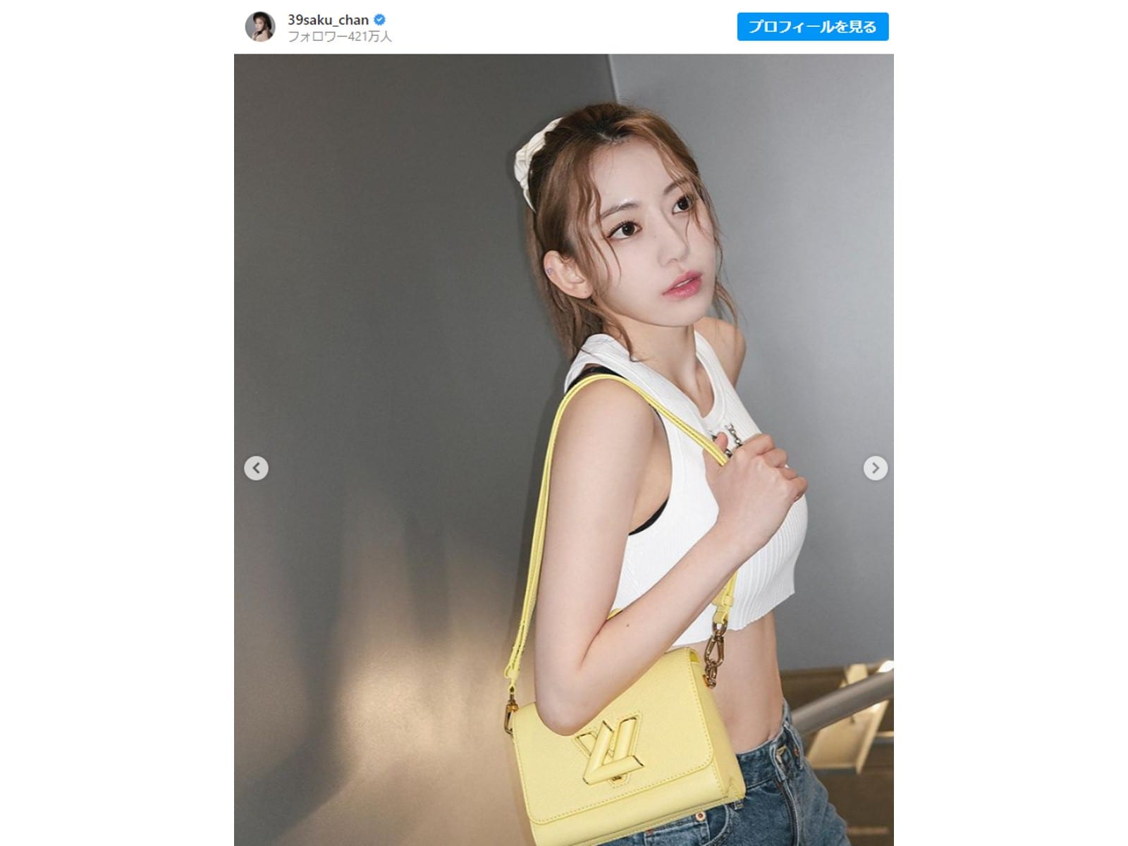 宮脇咲良 美くびれあらわなミニ丈ノースリーブ姿披露 めっちゃ可愛い 咲良ちゃん綺麗すぎ の声 All About News