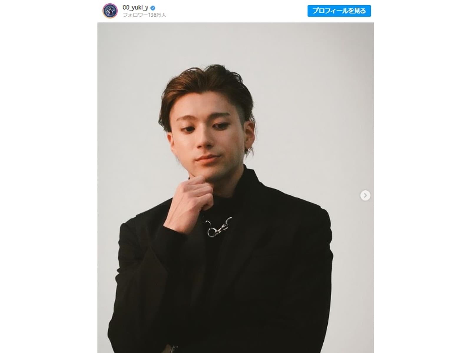 爆イケすぎる 山田裕貴 オールバックヘア 全身ブラックコーデに反響 カッコよすぎて直視できません All About News