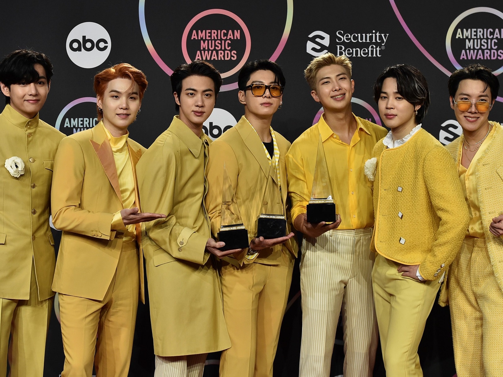BTSを生み、BTSでトップに登った「HYBE」の特色、競合3社との違いとは？【K-POPゆりこの沼る韓国】