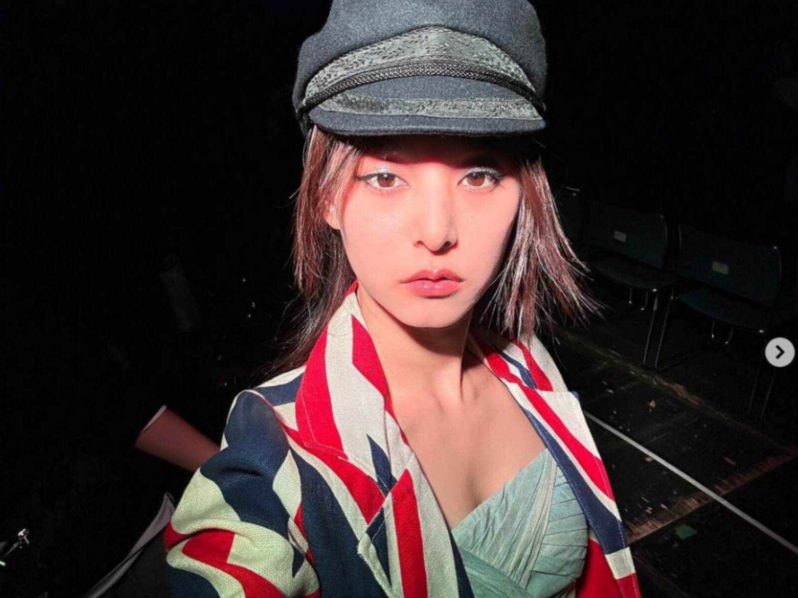 「同じ人間だとは思えん」新木優子、胸元ちらりなドレス姿を披露！ 「凄いイメチェン」「意外な魅力新発見」