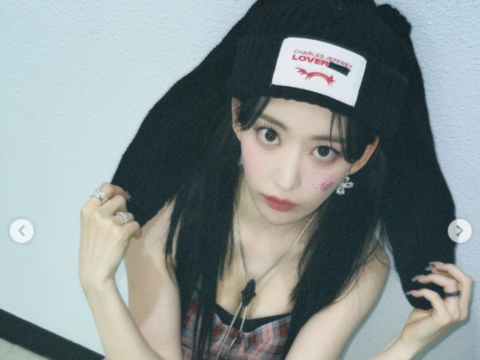 入荷なう Le Sserafim 宮脇咲良 ソウル ポップアップ 帽子 ニット サクラ 不得手 アイドル
