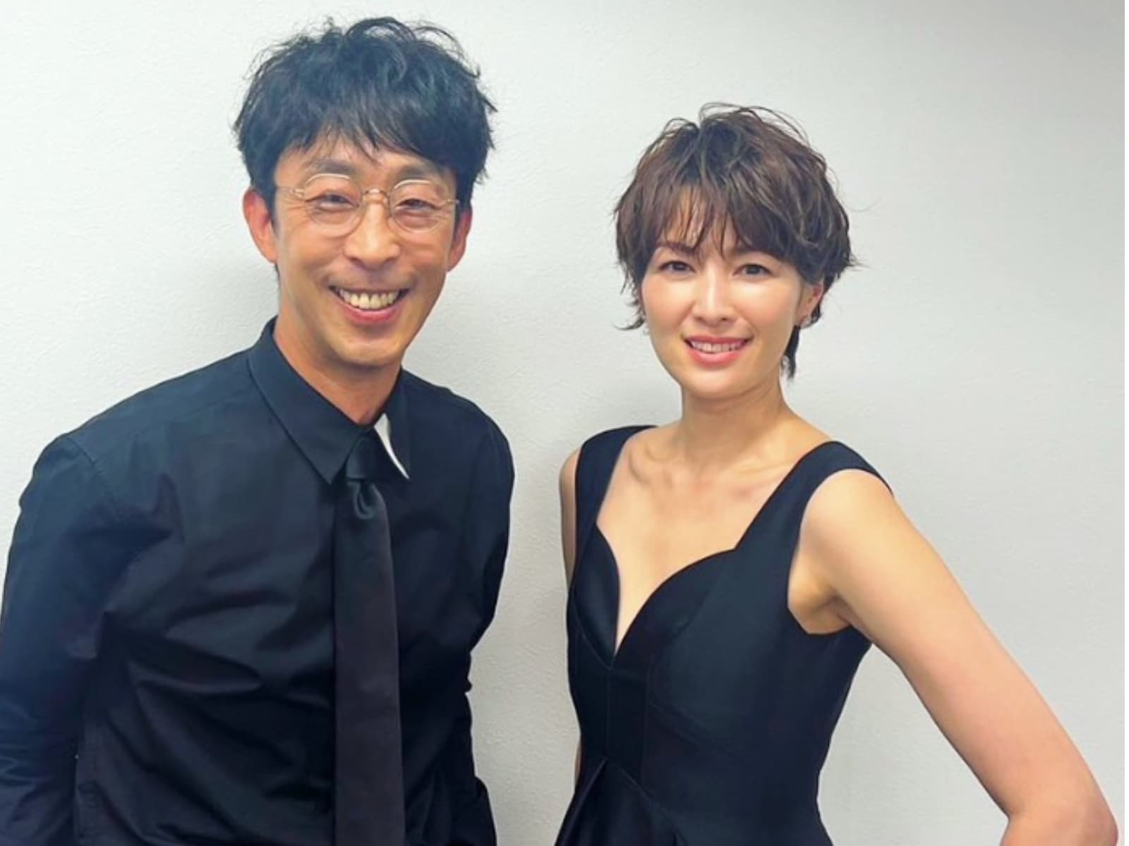 吉瀬美智子、ドレス姿で“元カレ”とツーショット！ 「色気がマシマシ」「何かお似合い」