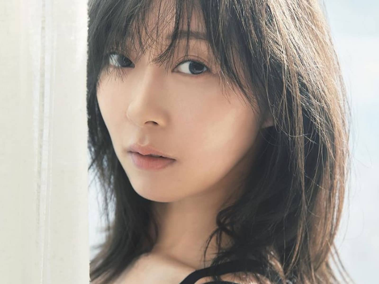 色気が出てきましたね」渡辺美優紀、美デコルテあらわな黒の