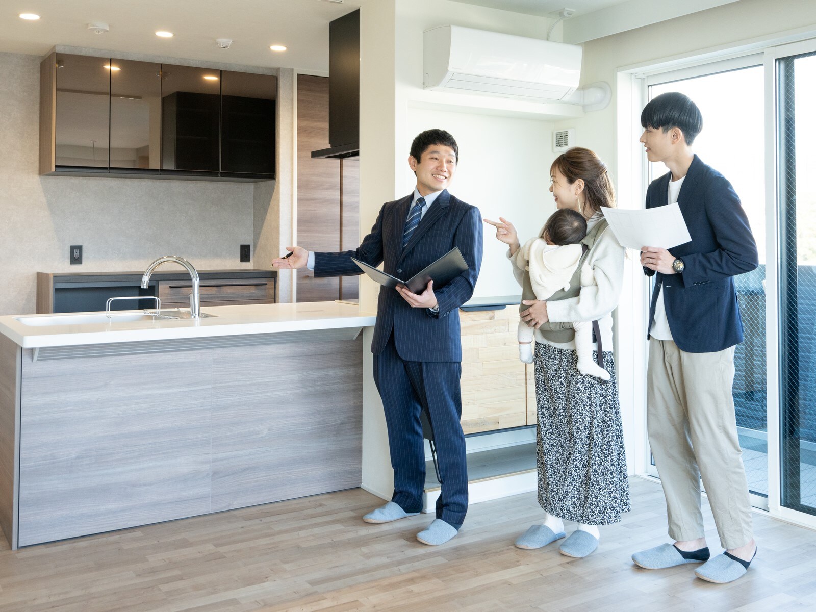 「家をもって一人前」「ママ目線の家事動線」…“幸せな家づくり”に潜むアンコンシャスバイアス