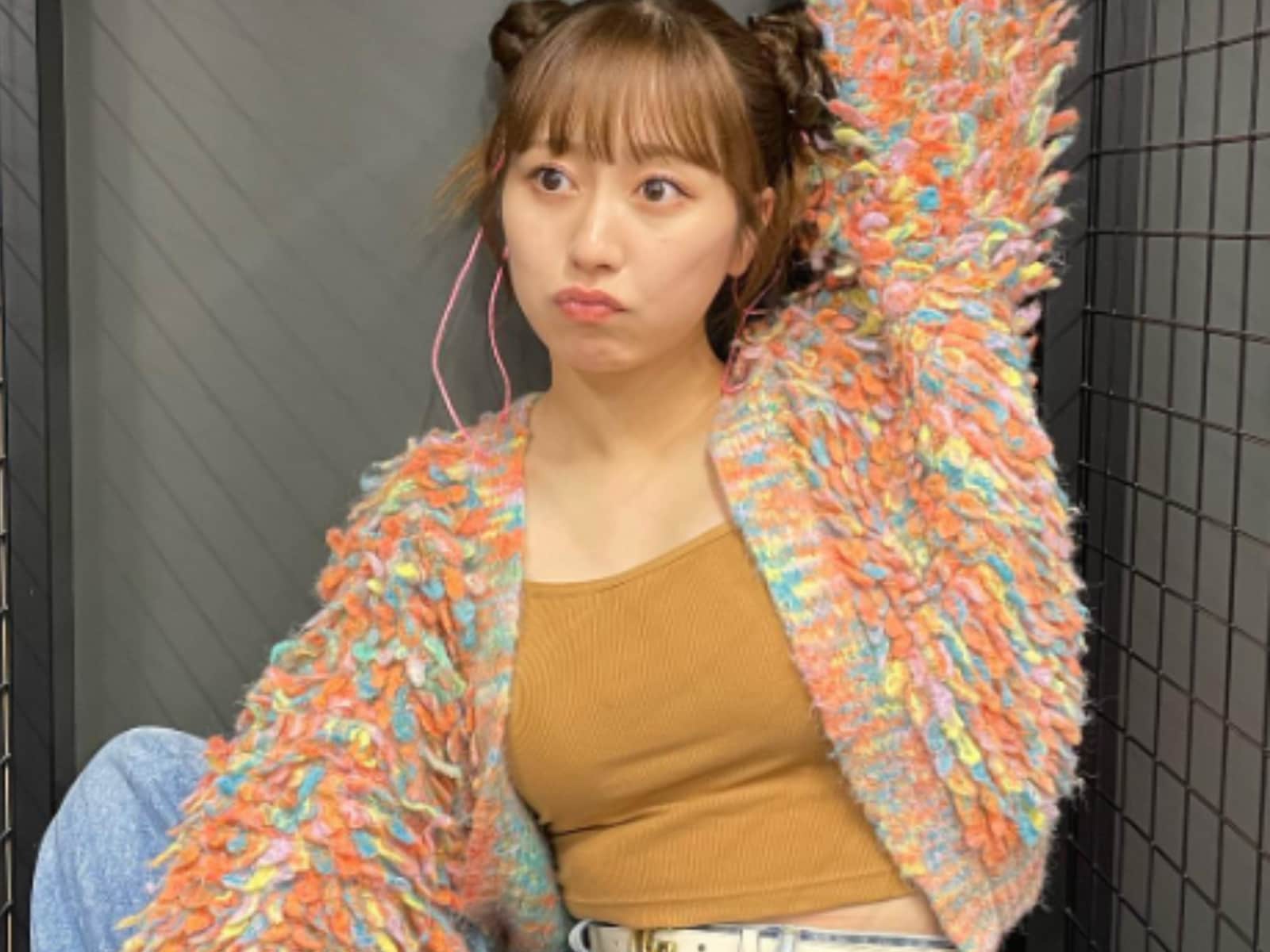 佐々木彩夏 エロ 胸でかっ」ももクロ佐々木彩夏、ミニ丈キャミから美デコルテがあらわに！ 「お腹ぷにってんのかわゆい」(2/2) - All About ニュース