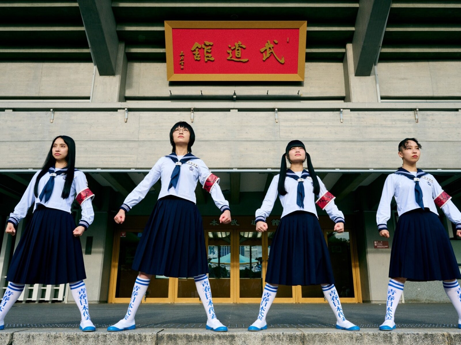 紅白初出場にも期待の「新しい学校のリーダーズ」。止まらぬ勢いと大ブレークの理由は？
