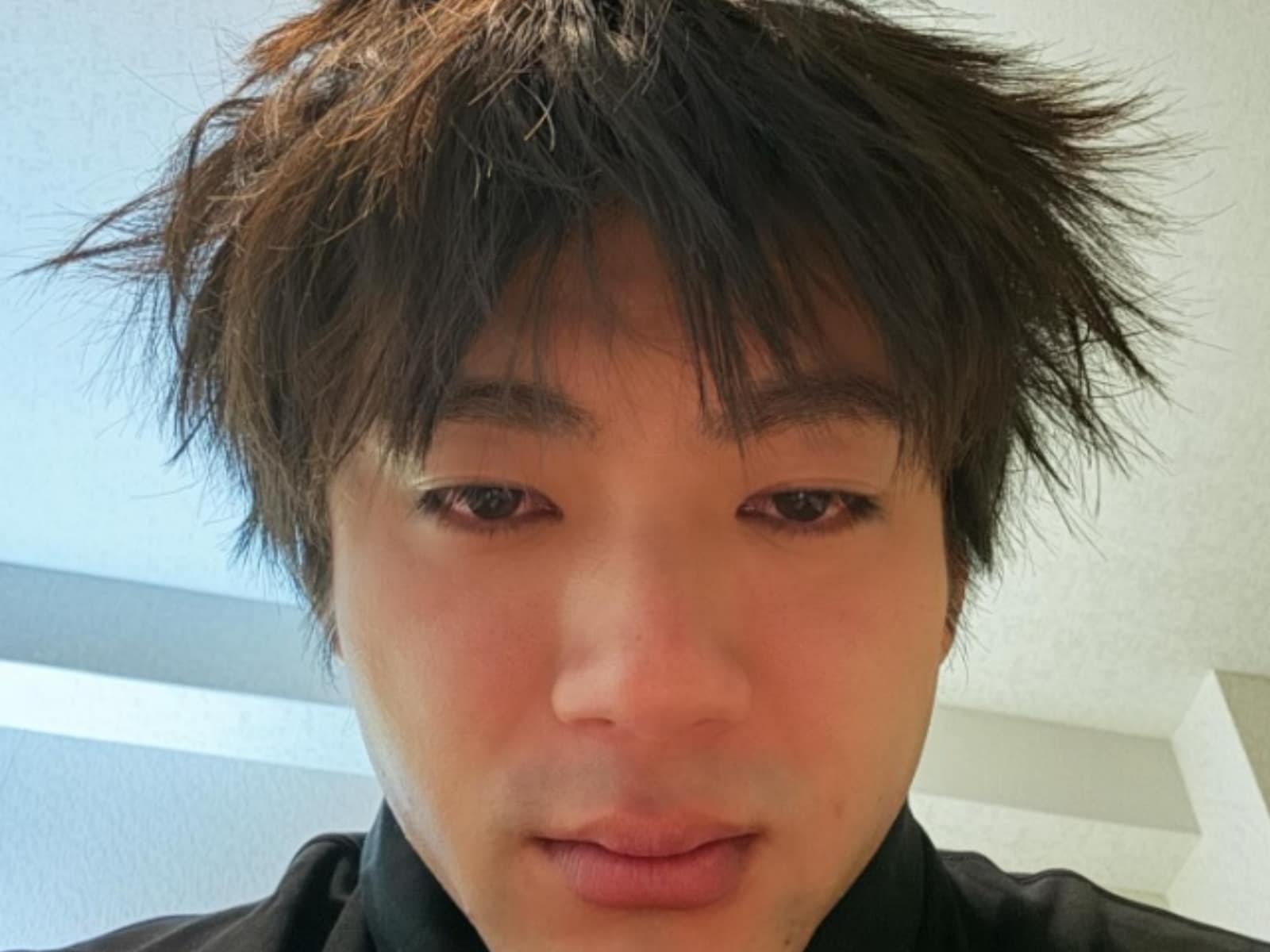 「顔と髪が…」山田裕貴、マッサージ後の自撮りショットに反響！ 「眠そうだけど大丈夫？」「だれ？w」