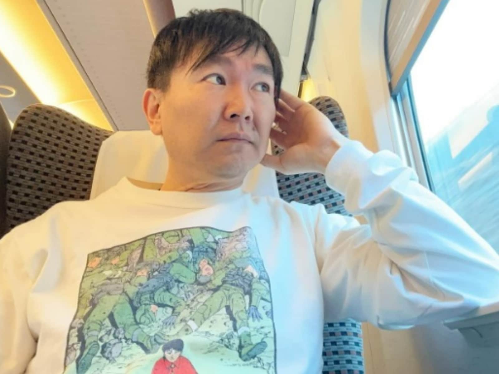 かまいたち山内、激レア「AKIRA Tシャツ」姿での誕生日ショットに反響  