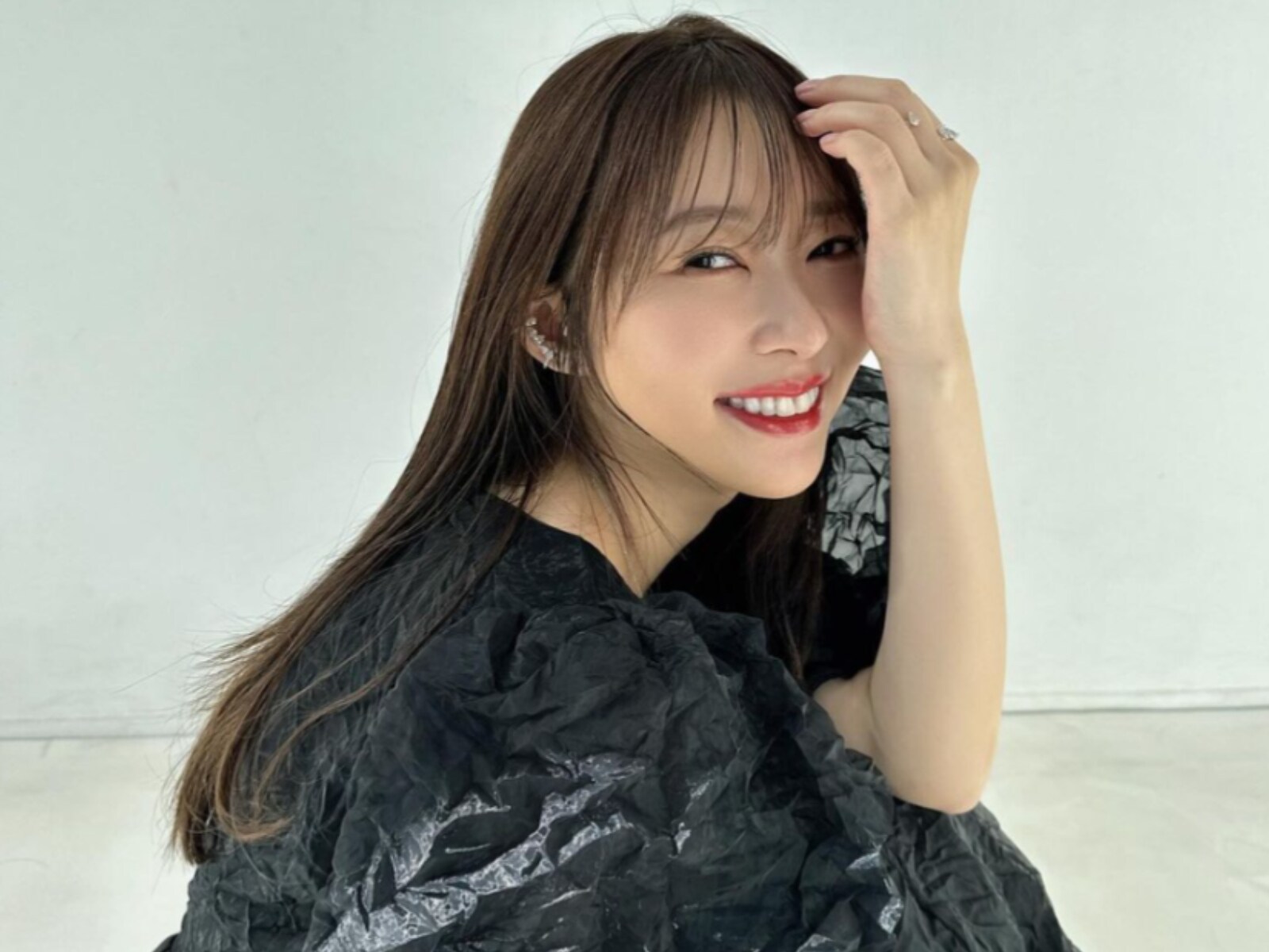 指原莉乃、表紙を飾る雑誌ほぼ完売。影響力にファン脱帽！ 「一瞬で売り切れ」「30軒以上まわったけど、どこも全然無くて」 - All About ニュース