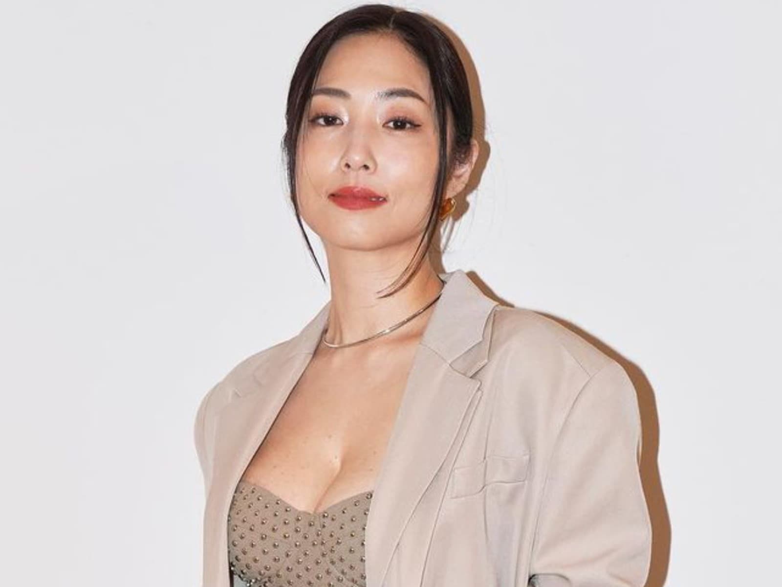 megumi ero エロすぎる」MEGUMI、美乳ちらり圧巻スタイル！ グラドル時代を想起させる“ナイスバディ”披露 - All About ニュース