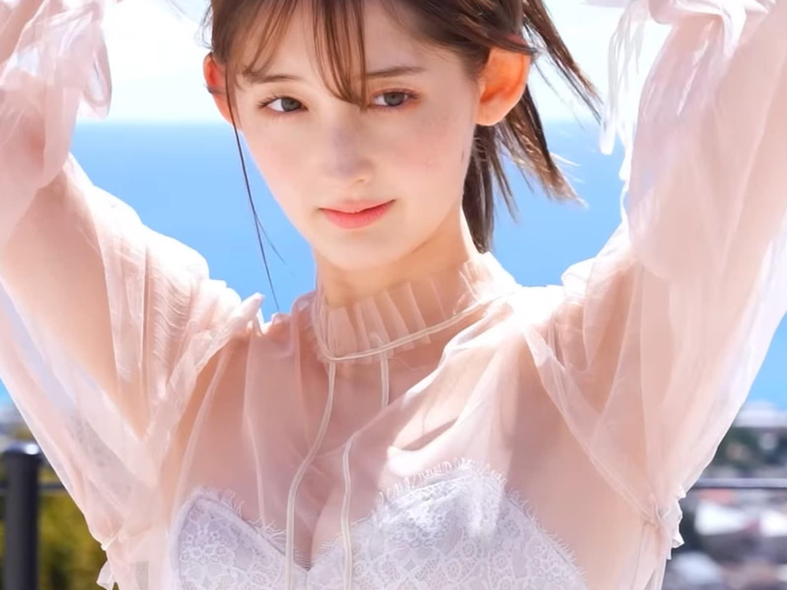 おっぱい透け 衣装 現役女子大生・菜那セシル、“透け透け衣装”からランジェリーあらわに! 「涙止まらん」「素晴らしい」(2/2) - All About ニュース