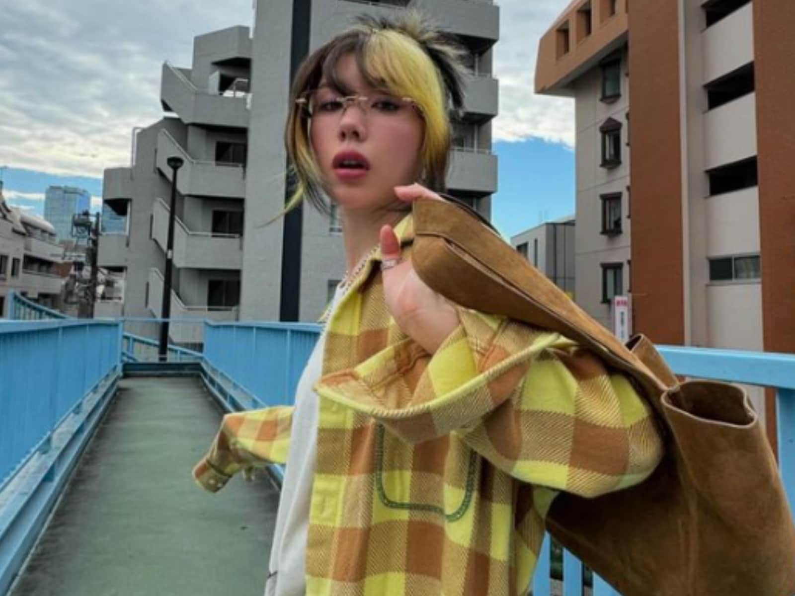 海外のアーティストに見える」仲里依紗、プライベート感あふれるオフ 