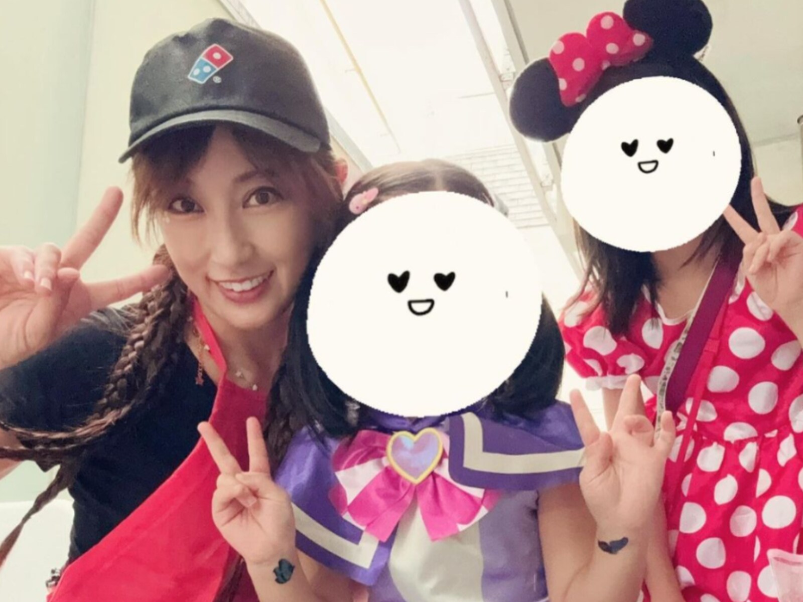 熊田曜子、娘2人とのハロウィンショット公開！ 「三女ちゃんのエプロン