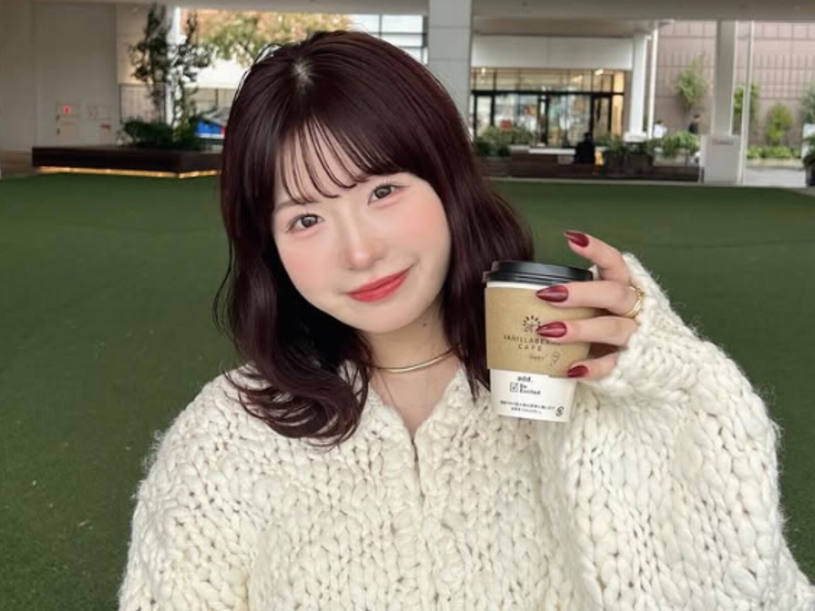 美人インフルエンサー、15キロ増告白も「全然デブじゃないくせに軽々