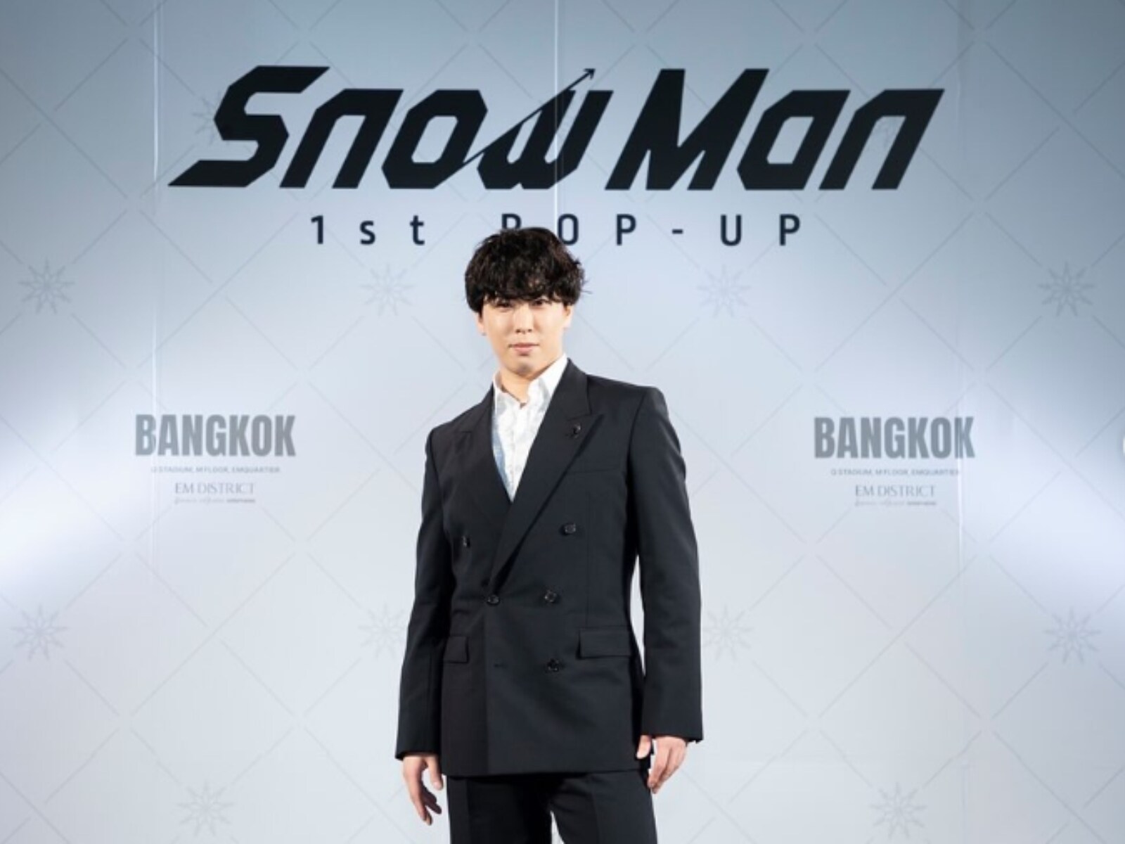 確実に若返ってる」宮舘涼太、パーマヘアにイメチェン！ 「王子様すぎ