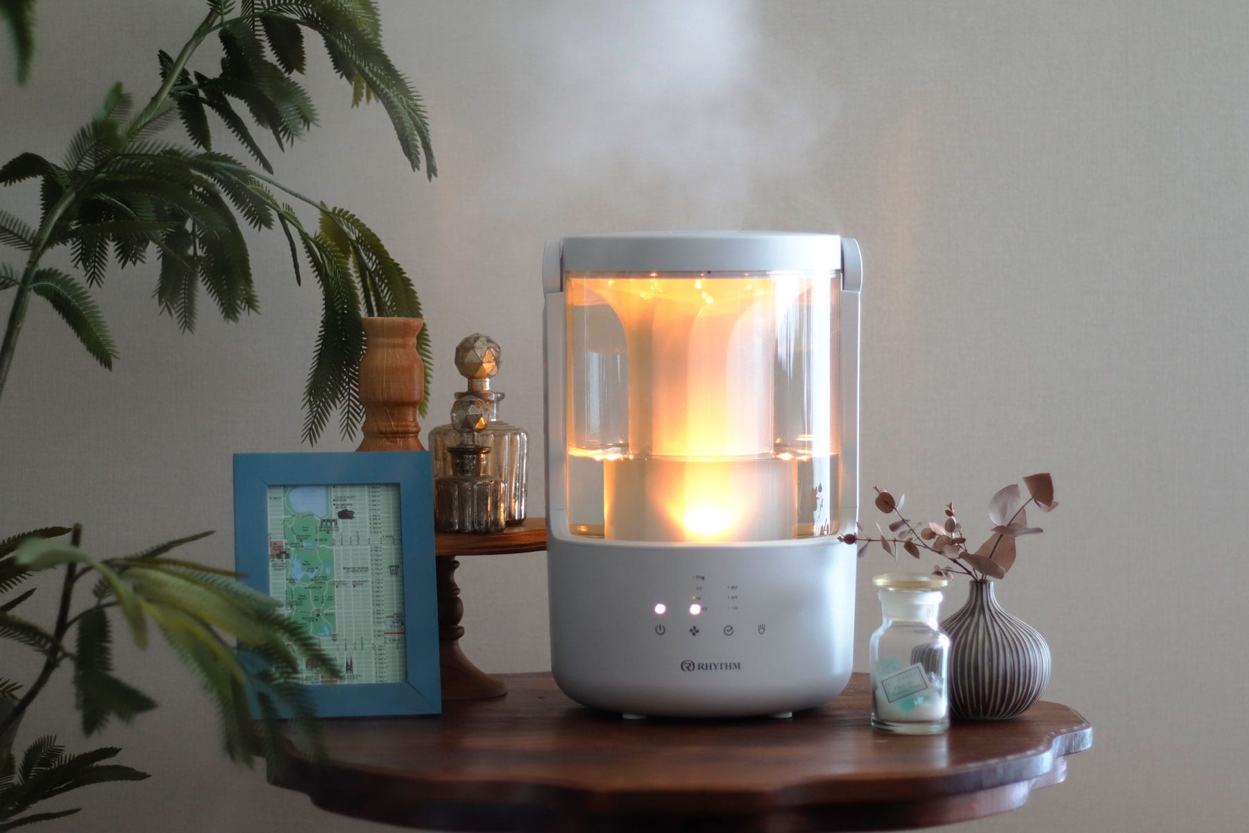 暮らしにうるおいを。幻想的な光でお部屋を満たす加湿器「MIST 250」